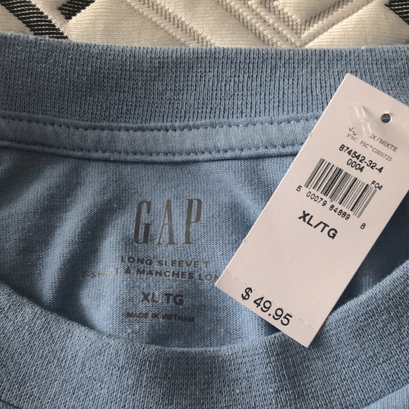 Gap long sleeved tshirt - Picture 2 of 4